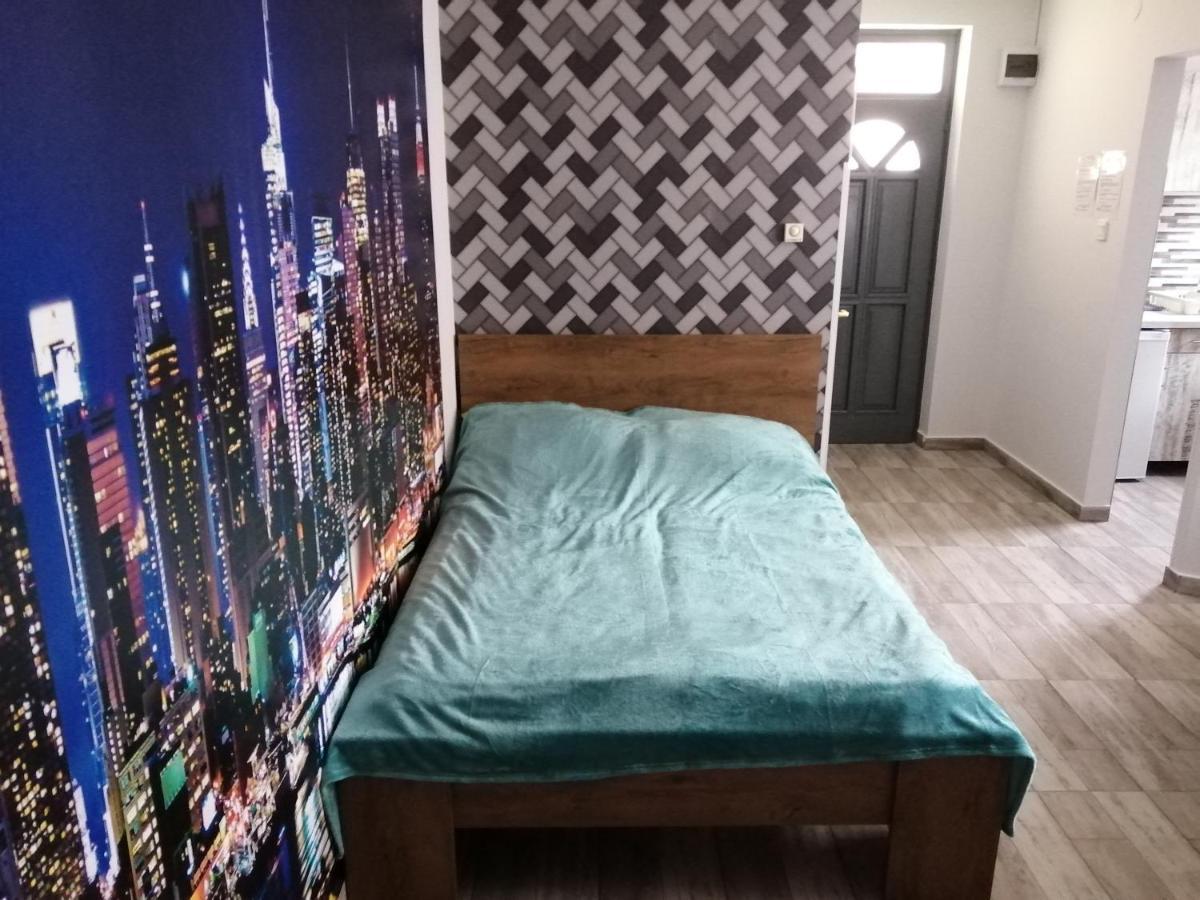 Illaberek Apartmanok Hajdúszoboszló المظهر الخارجي الصورة