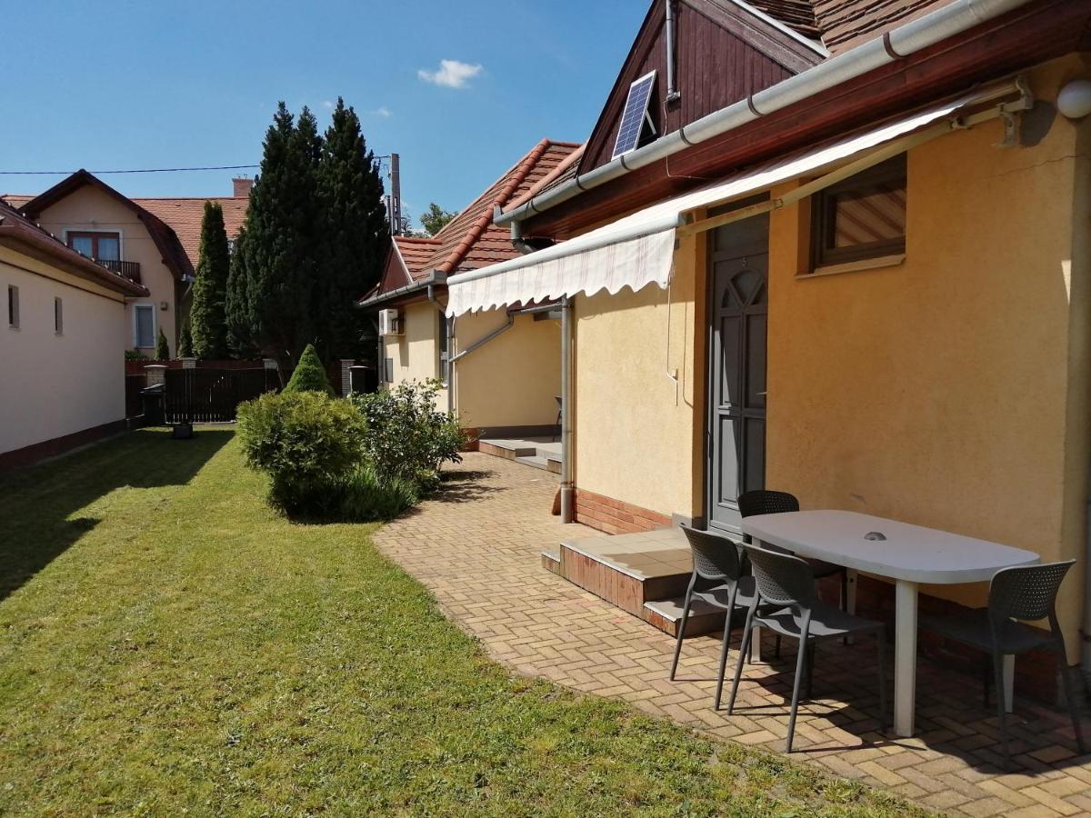 Illaberek Apartmanok Hajdúszoboszló المظهر الخارجي الصورة