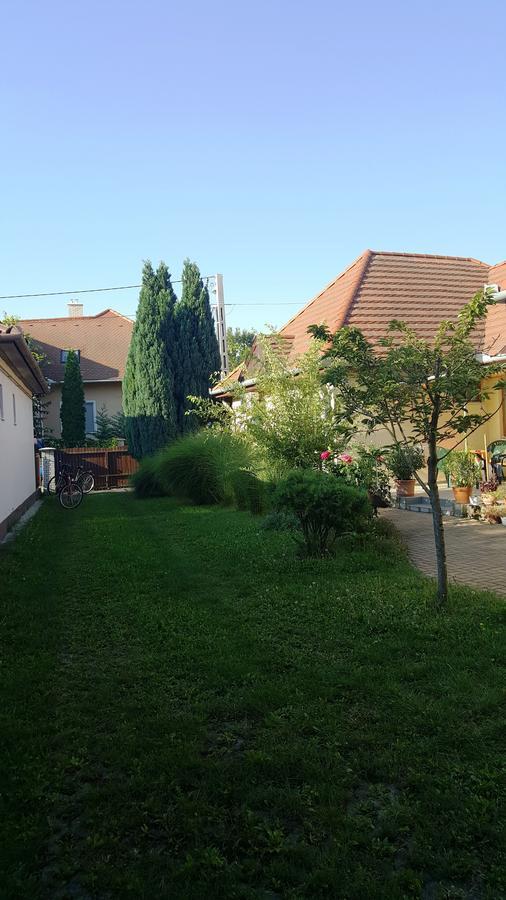 Illaberek Apartmanok Hajdúszoboszló المظهر الخارجي الصورة
